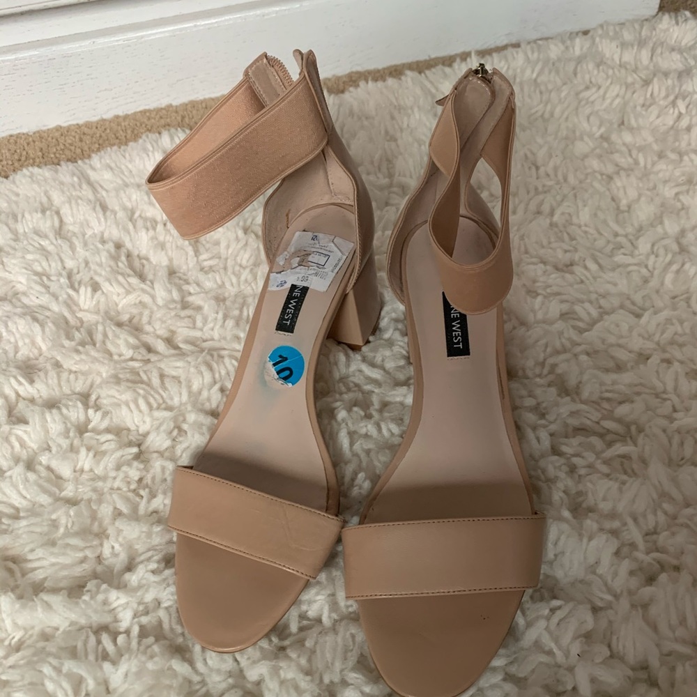 Nine West heels - Picture 2 of 2
